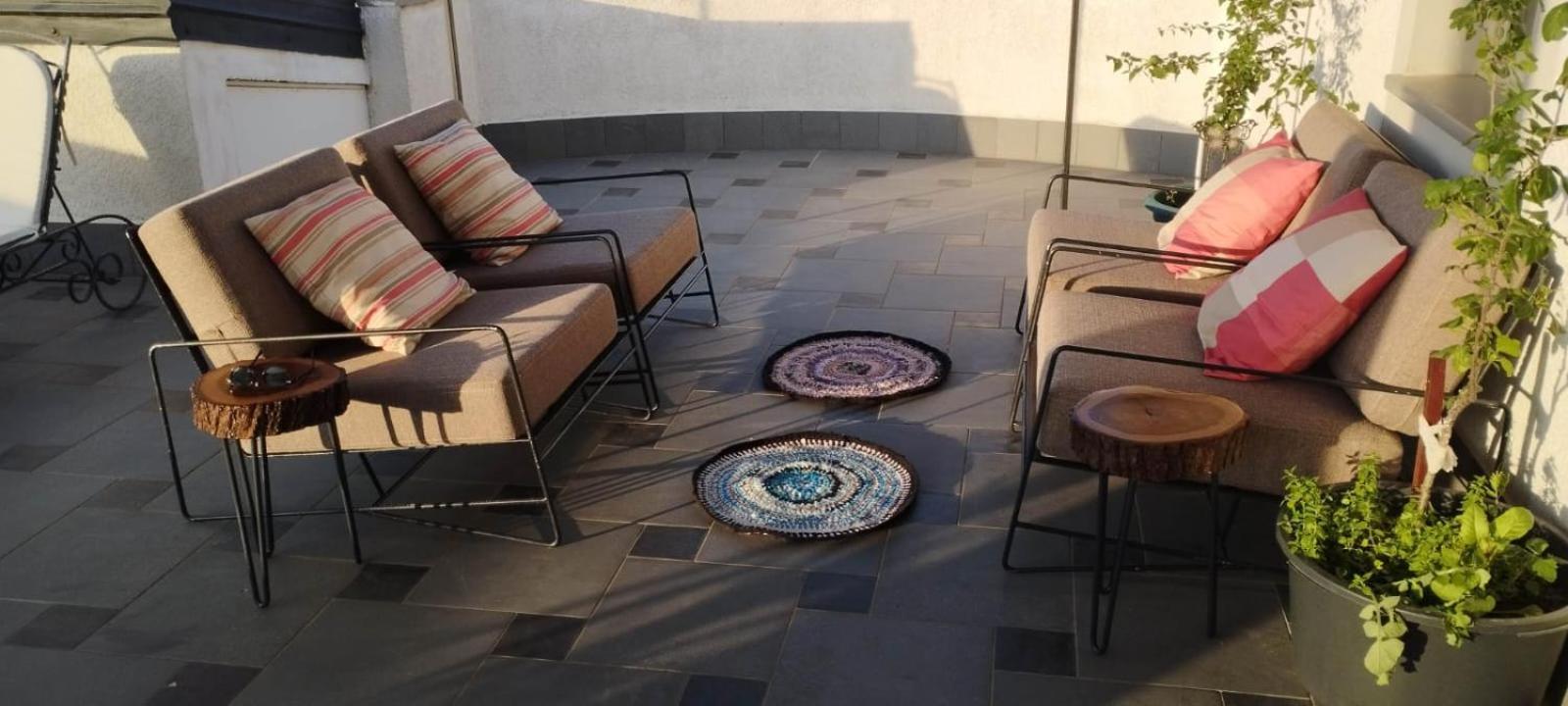 Turisalba Hotel Ishem Eksteriør billede